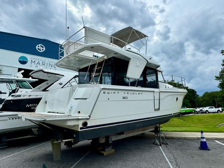 Beneteau Swift Trawler 30 image