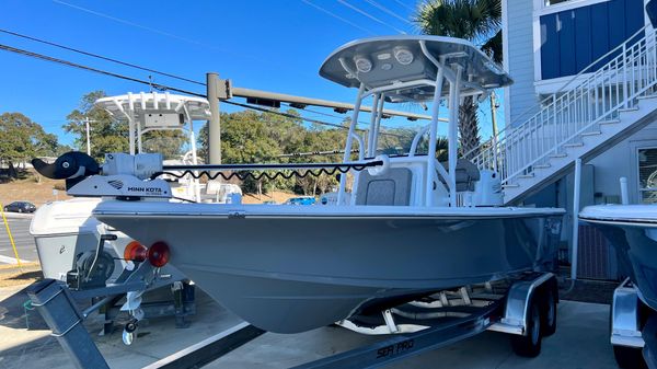 Sea Pro 208 Bay