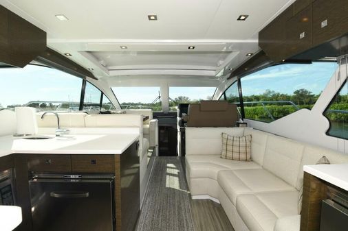 Cruisers Yachts 50 Cantius image