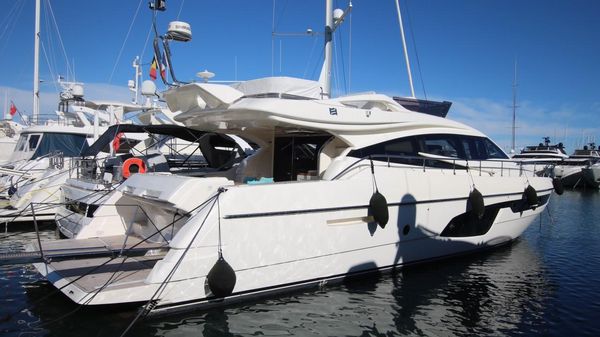 Ferretti Yachts 650