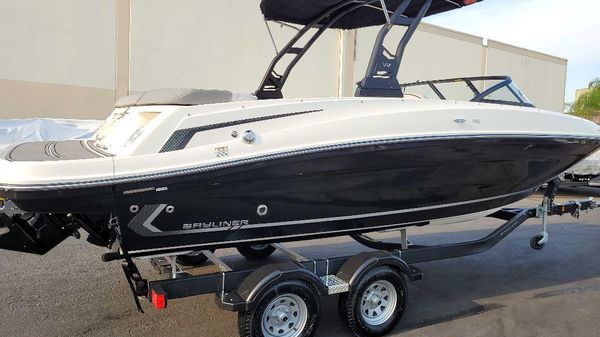 Bayliner VR6 Bowrider I/O
