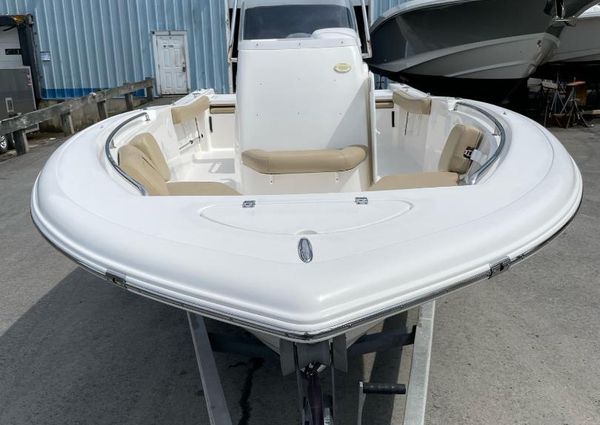 Tidewater 198-CENTER-CONSOLE image