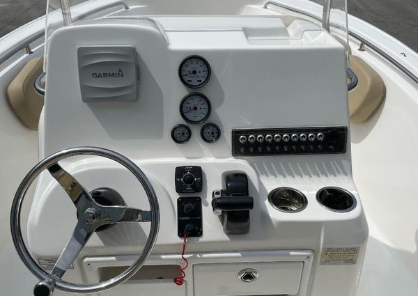 Tidewater 198-CENTER-CONSOLE image