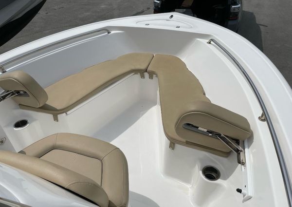 Tidewater 198-CENTER-CONSOLE image