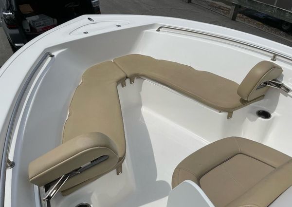 Tidewater 198-CENTER-CONSOLE image