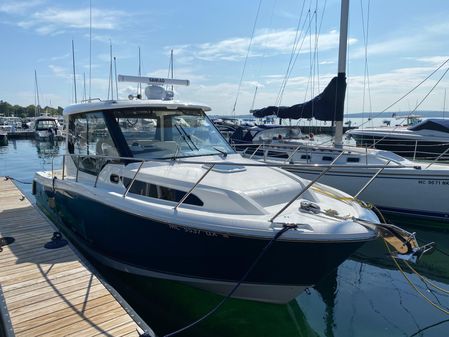 Boston Whaler 325 Conquest image