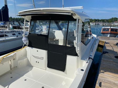 Boston Whaler 325 Conquest image