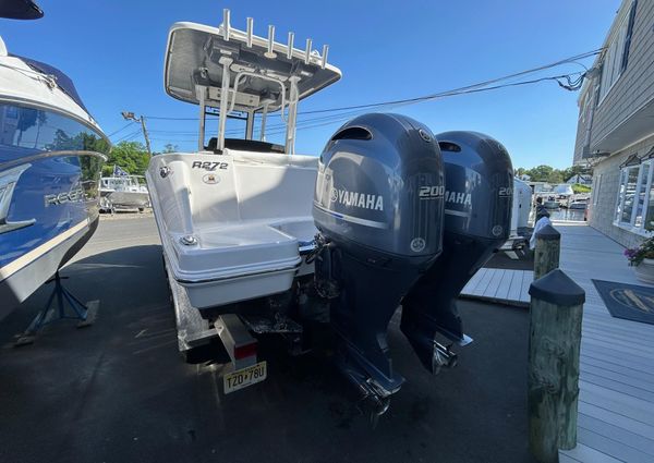 Robalo R272-CENTER-CONSOLE image