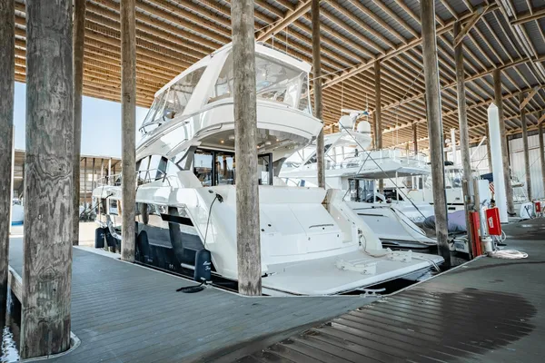 Carver 52 Command Bridge image