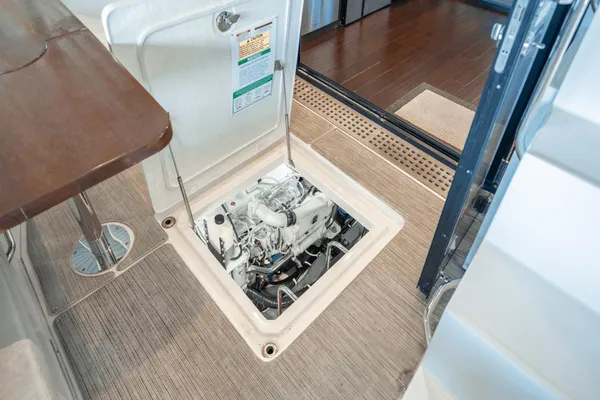 Carver 52 Command Bridge image