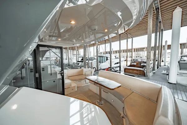 Carver 52 Command Bridge image