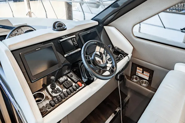 Carver 52 Command Bridge image