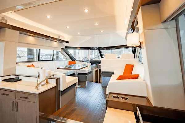 Carver 52 Command Bridge image