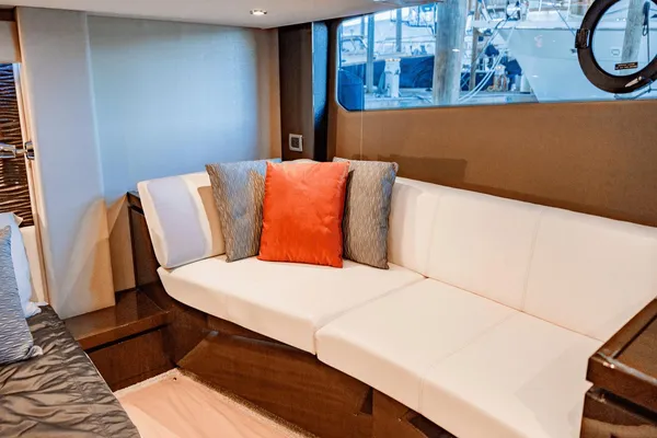 Carver 52 Command Bridge image