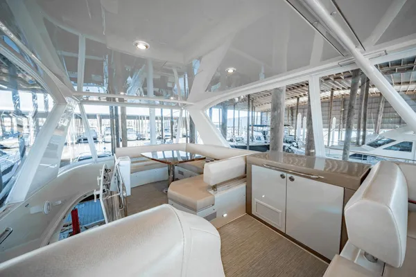 Carver 52 Command Bridge image