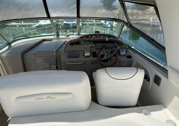 Sea Ray 310 Sundancer image