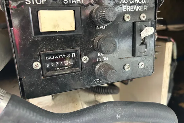 Sea Ray Sundancer 260 image