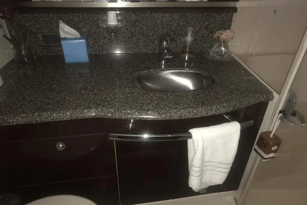 Sea Ray 52 Sundancer image