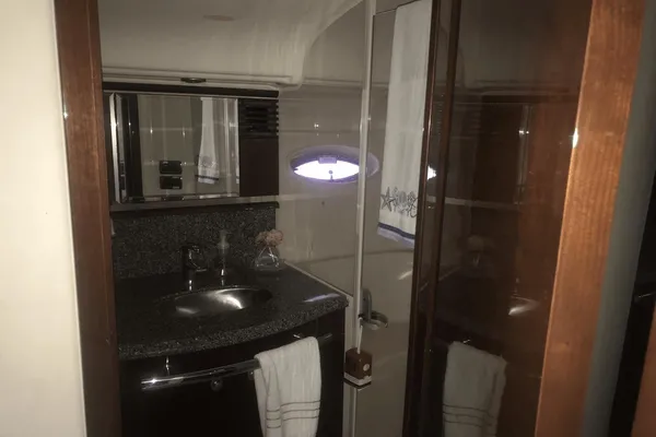 Sea Ray 52 Sundancer image