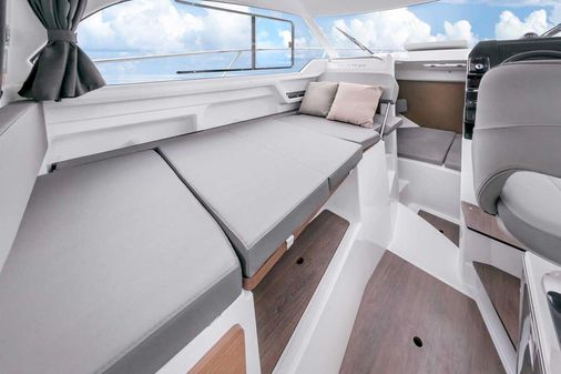 Beneteau Antares 8 Cruising Version image