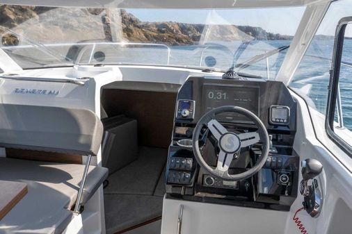 Beneteau Antares 8 Cruising Version image