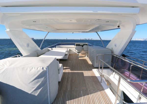 Azimut 72 Flybridge image