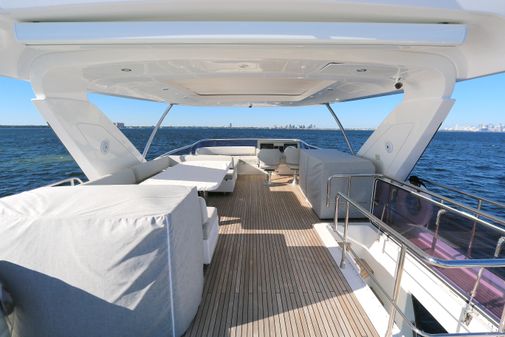 Azimut 72 Flybridge image