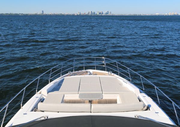 Azimut 72 Flybridge image