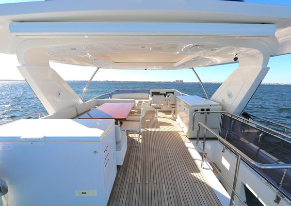 Azimut 72 Flybridge image