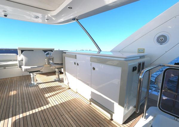 Azimut 72 Flybridge image