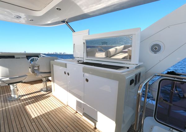 Azimut 72 Flybridge image