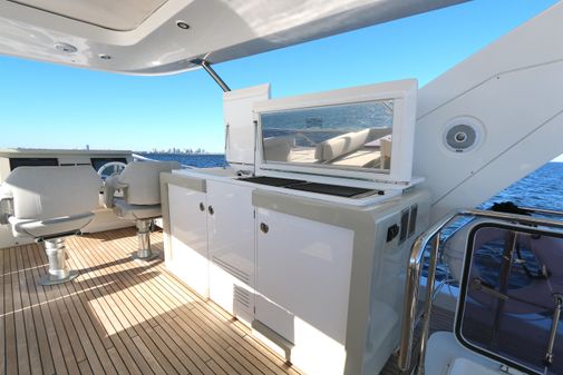 Azimut 72 Flybridge image