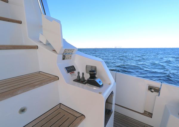 Azimut 72 Flybridge image