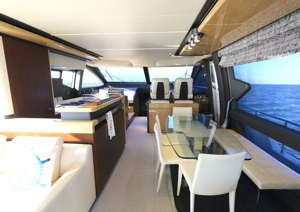 Azimut 72 Flybridge image