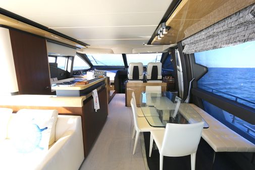 Azimut 72 Flybridge image