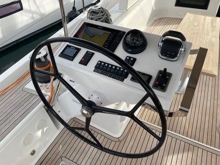 Hanse 588 image