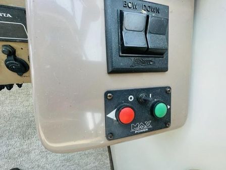 Regal 4260-COMMODORE image