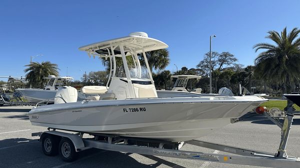 Boston Whaler 210 Dauntless 