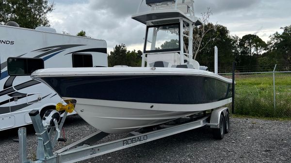Robalo 246 Cayman SD
