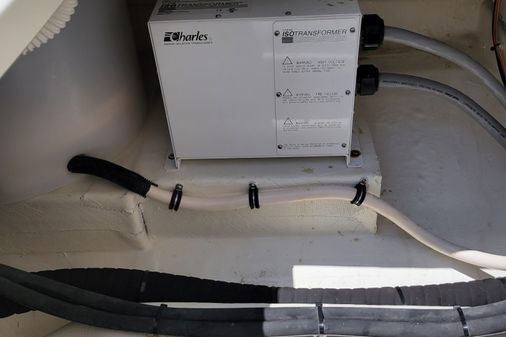 Sabre 42 Salon Express image