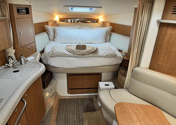 Sea Ray 320 Sundancer image