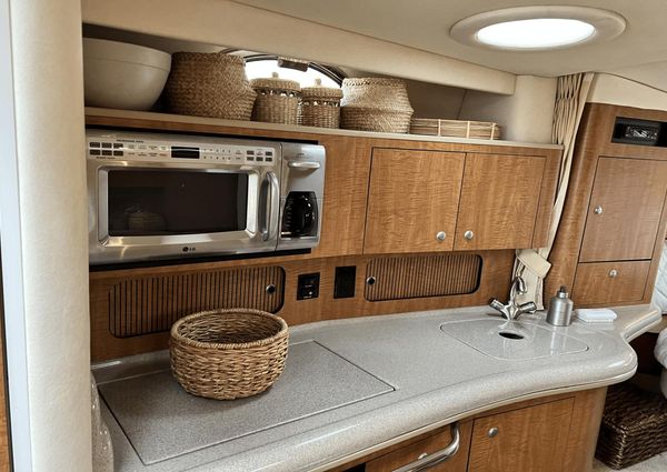 Sea Ray 320 Sundancer image