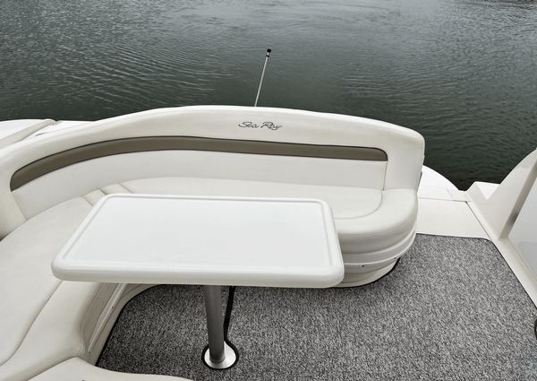 Sea Ray 320 Sundancer image