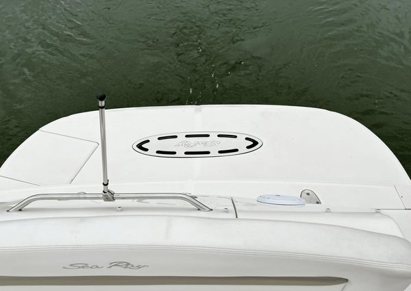 Sea Ray 320 Sundancer image