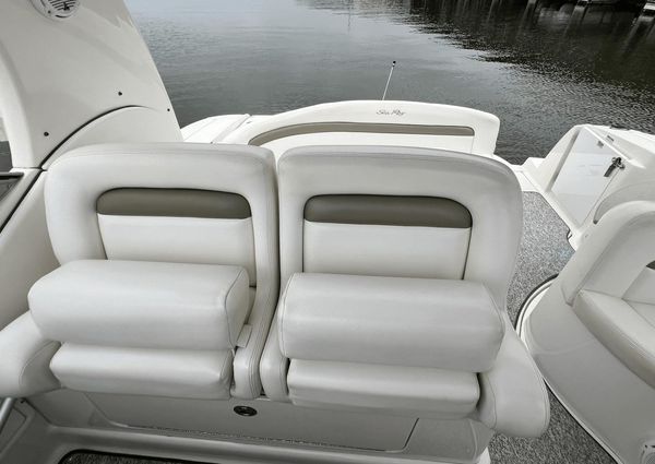 Sea Ray 320 Sundancer image