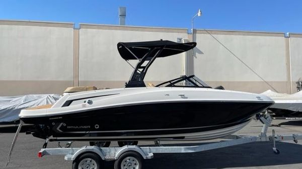 Bayliner VR5 Bowrider I/O