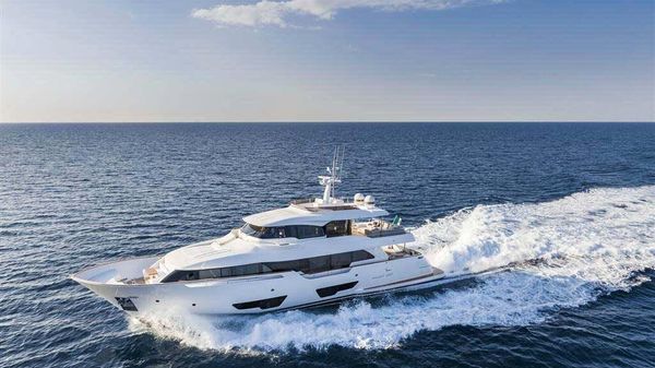 Custom Line Navetta 28