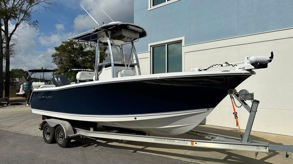 Sea Hunt Triton 225