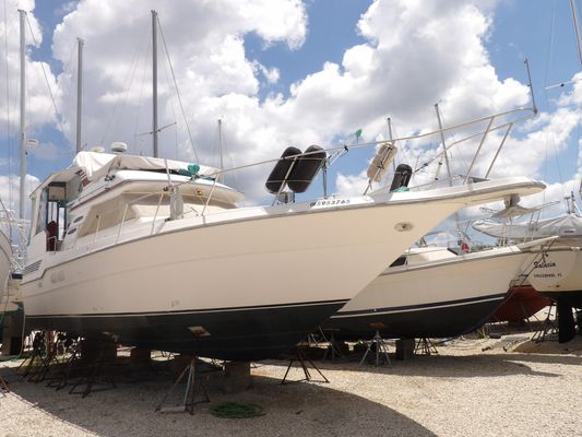 Sea Ray 440 Aft Cabin - main image