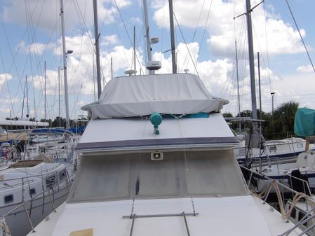 Sea Ray 440 Aft Cabin image